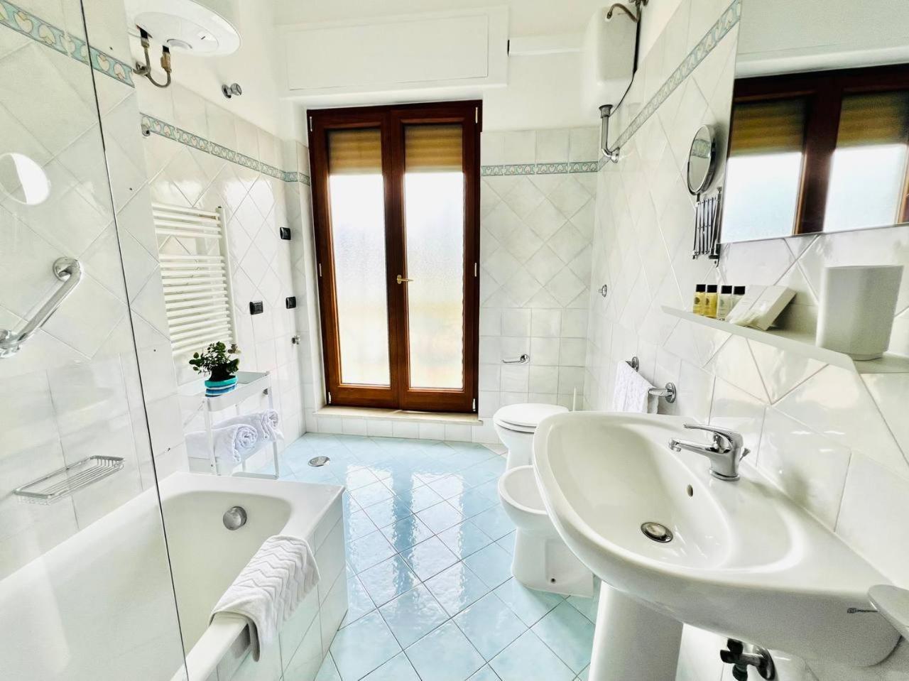 Azzurrissima Home-B&B Sorrento Centro Экстерьер фото