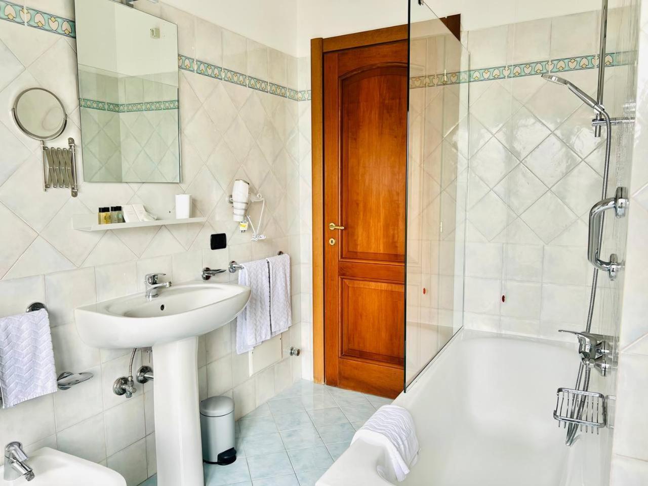 Azzurrissima Home-B&B Sorrento Centro Экстерьер фото